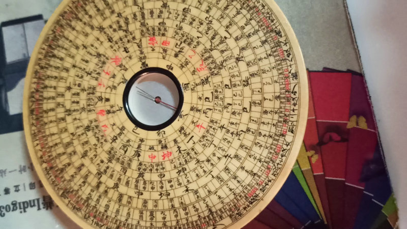 在Word里怎么把图片的背景设为白色
