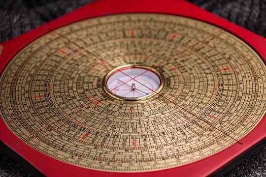 罗盘材质对导航有何影响 提升使用罗盘体验的关键要素 罗盘材质对导航有何影响 提升使用罗盘体验的关键要素