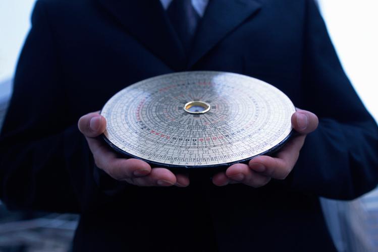 罗盘DIY指南:如何制作一个实用罗盘 罗盘DIY指南:如何制作一个实用罗盘