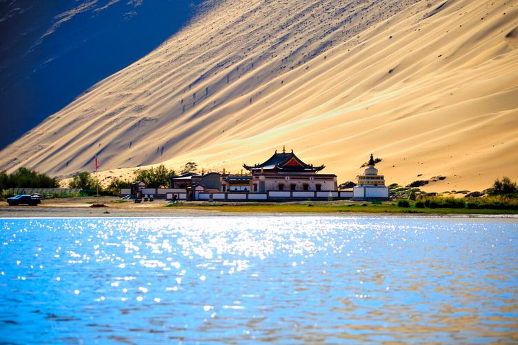 属兔和属鼠的大象合不合财运 99属兔和96属鼠竟然是绝配是什么意思？