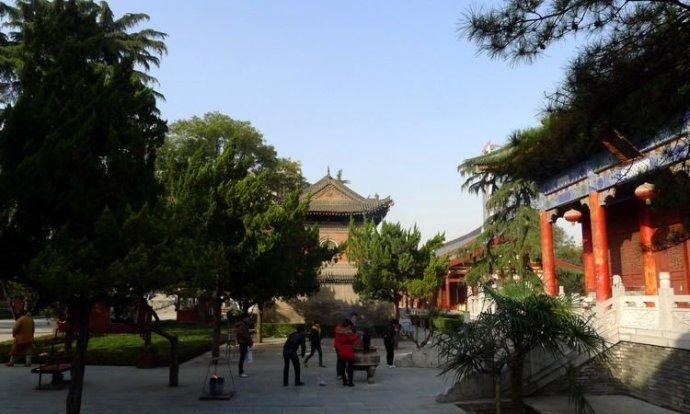 杨幂素颜丑照对比吓人素颜让人大跌眼镜的明