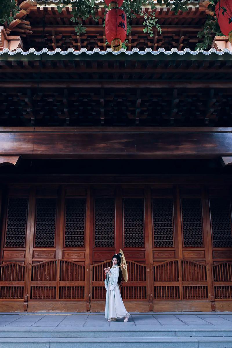 如何正确使用安平风水罗盘进行方位测定