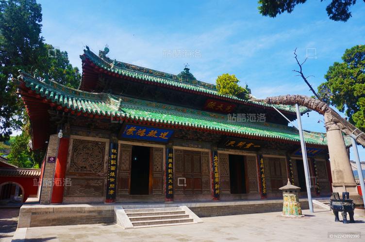 如何正确使用罗盘望远镜进行天文观测