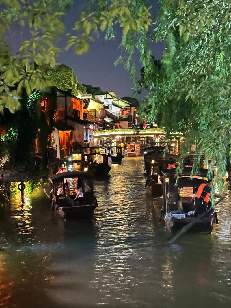 70属狗金牛座今日运势 属狗穿衣幸运色