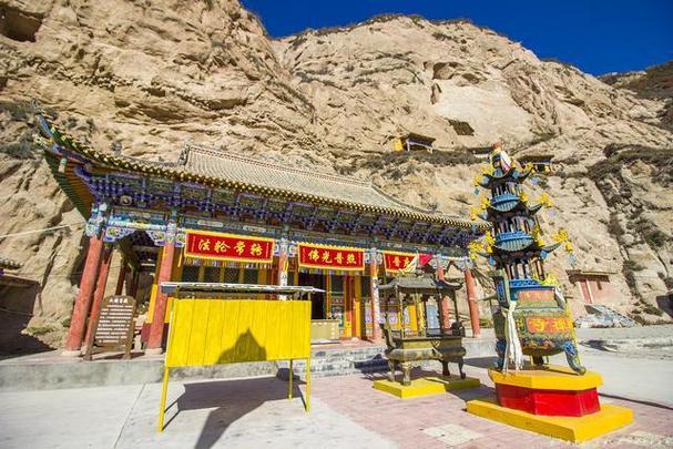 别墅家里红酒摆放风水