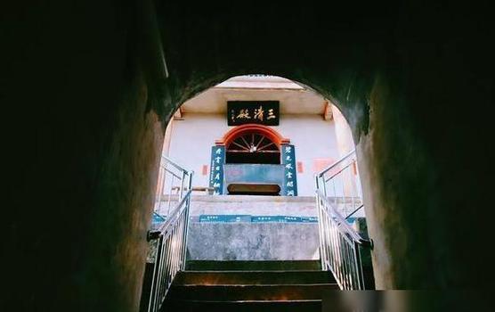 紫微斗数中怎样看天干地支