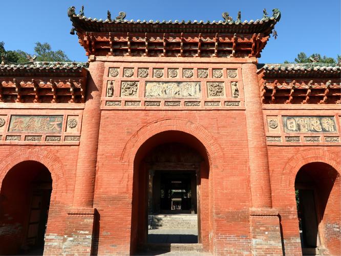 别墅两个门对开风水化解