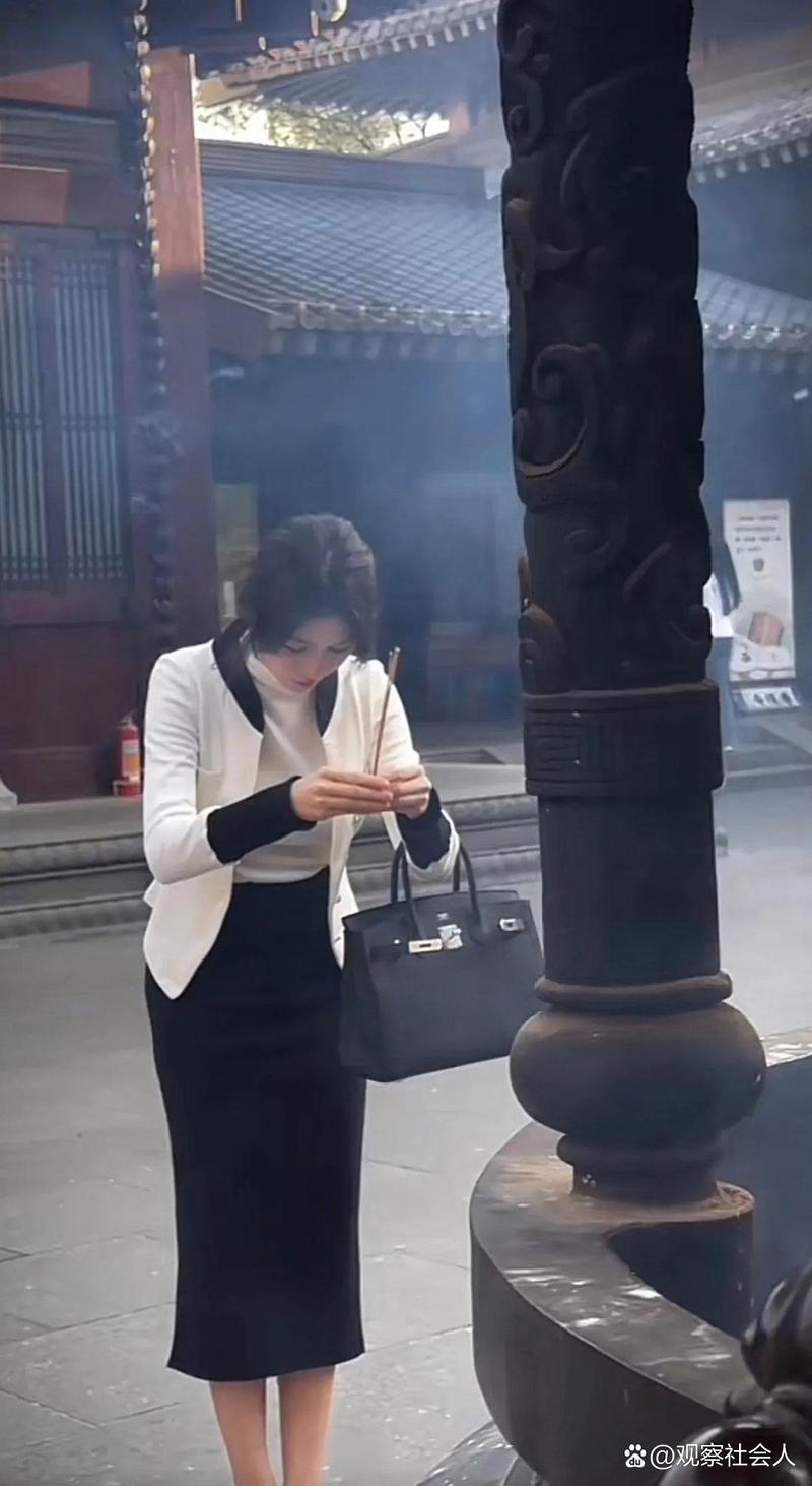 杨童舒和于和伟老婆 杨童舒和于和伟老婆照片对比