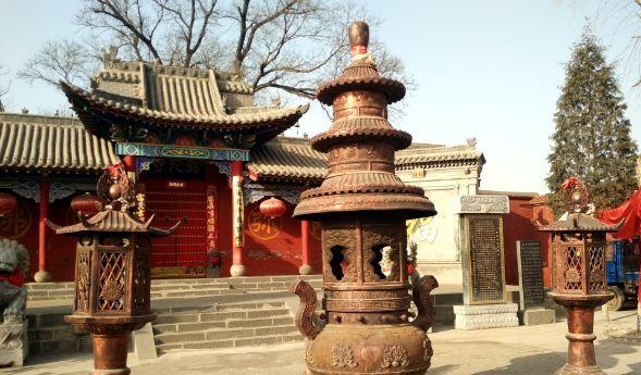 2025年属羊摩羯座的运势