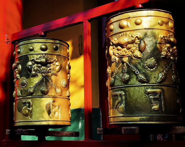 王熙凤为什么总是背着丈夫聚拢钱财，这些钱有