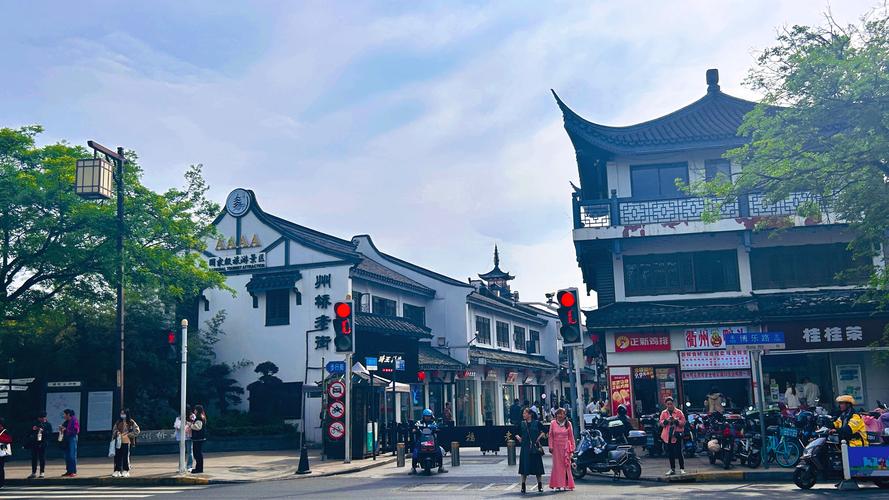 水瓶座是什么颜色的车标 12星座都有什么星座图案