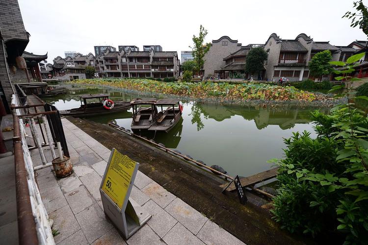 摩羯男疯狂爱你的表现