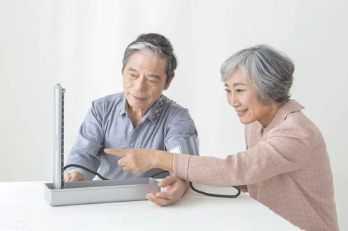 杨幂刘恺威结婚三年不到100次刘恺威和杨幂的