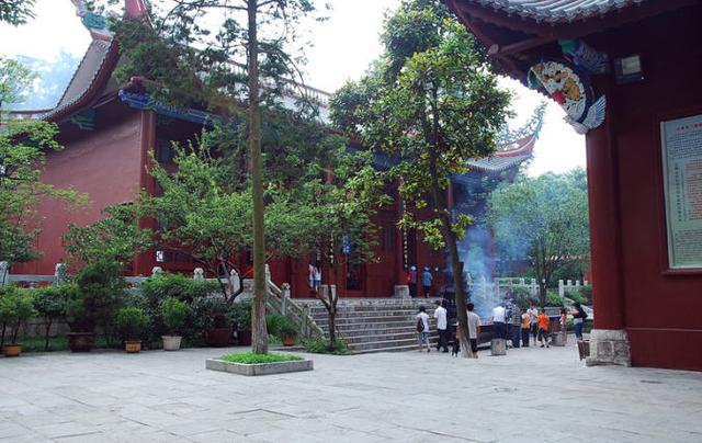 黄大仙62签姻缘解签_感情路上的困惑与担忧(黄大仙62签姻缘解签是否注定姻缘艰