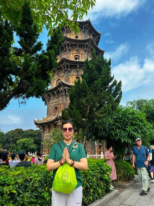 于和伟有几个孩3岁丧父吃姐姐奶水长大，与王